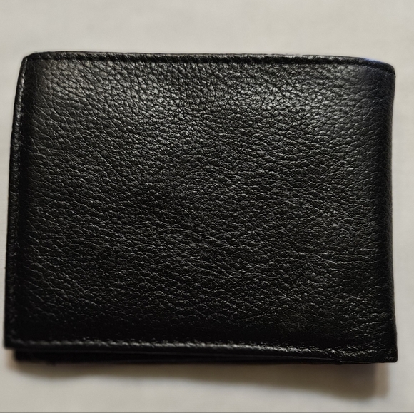 STEALTH MODE RFID Genuine Leather Trifold Wallet - Black - Picture 2 of 8
